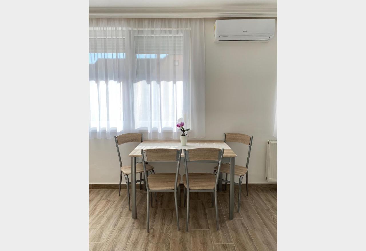 Andrea Apartmanok 2 Hajdúszoboszló Zewnętrze zdjęcie